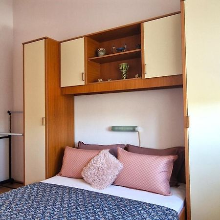 Apartments Ana & Ivan Krk Town Luaran gambar