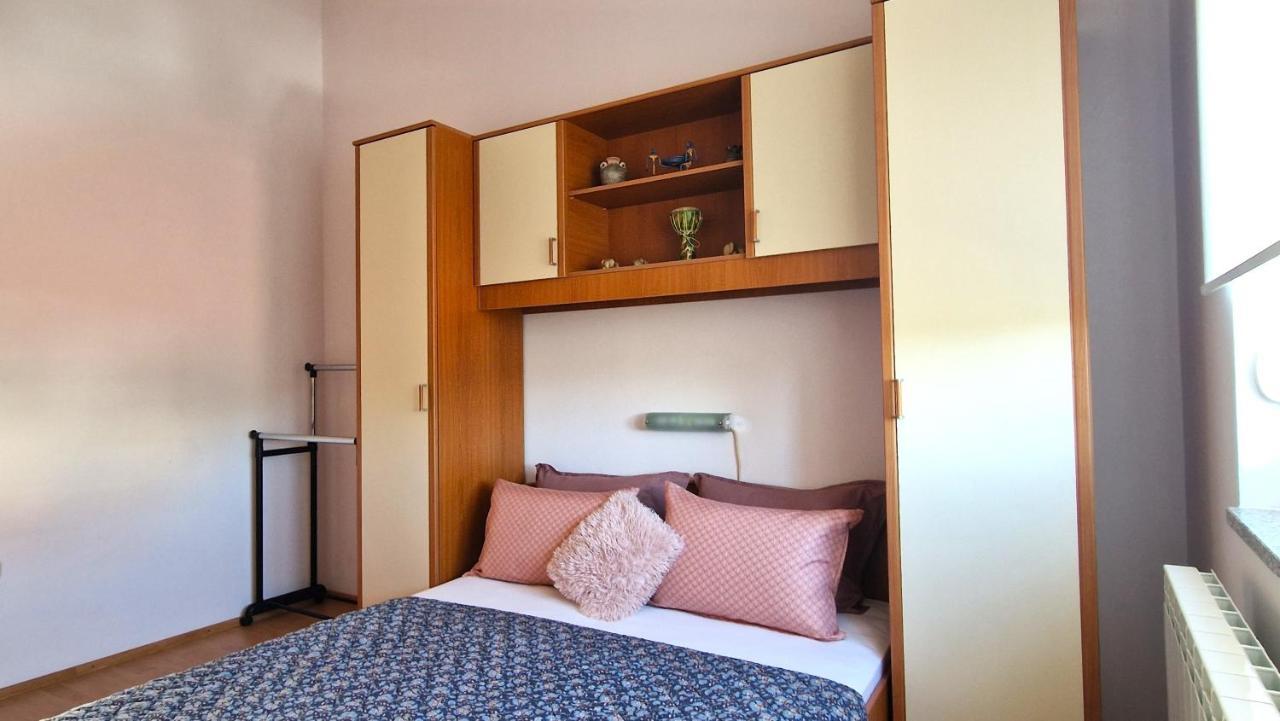 Apartments Ana & Ivan Krk Town Luaran gambar