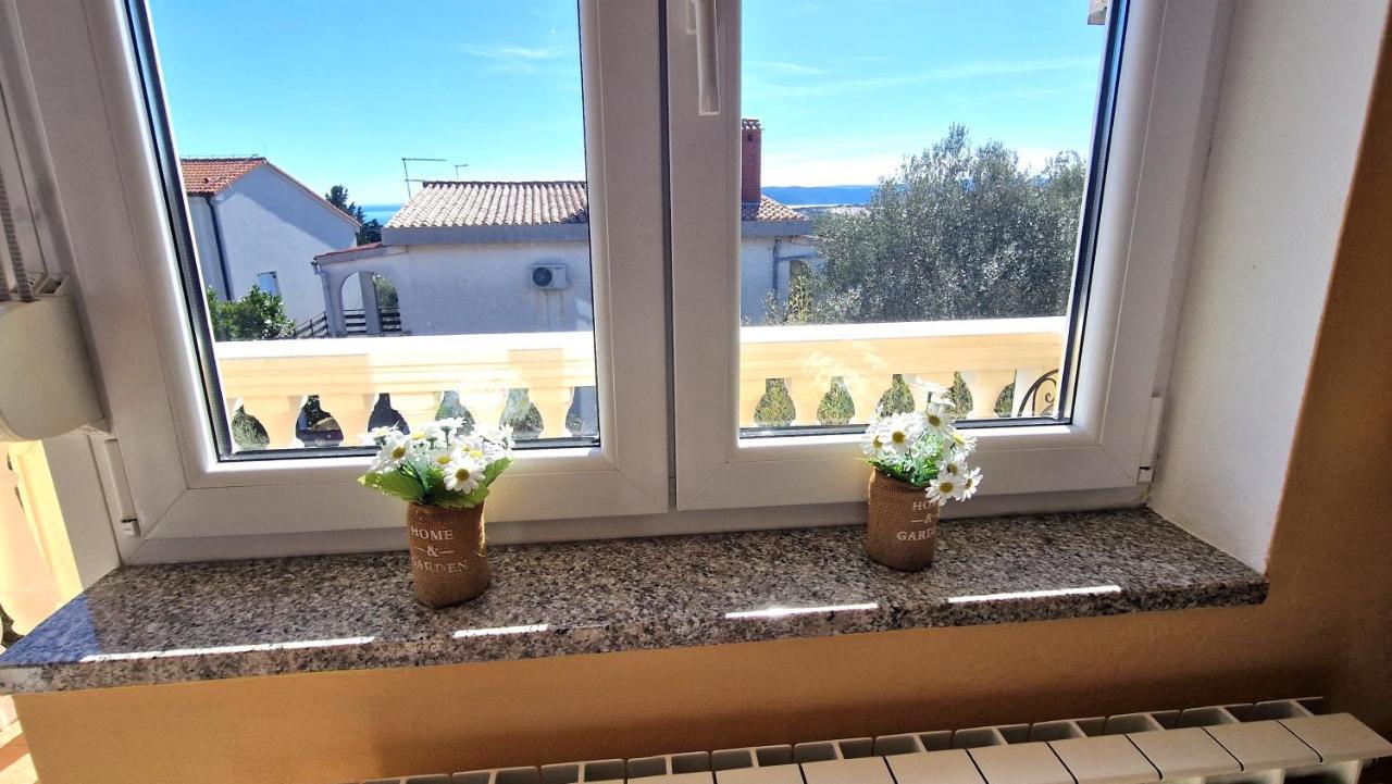 Apartments Ana & Ivan Krk Town Luaran gambar