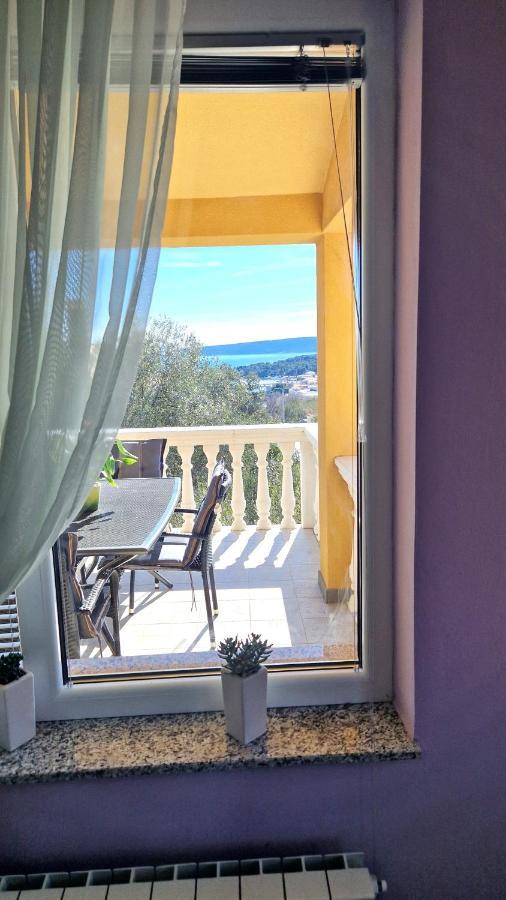 Apartments Ana & Ivan Krk Town Luaran gambar
