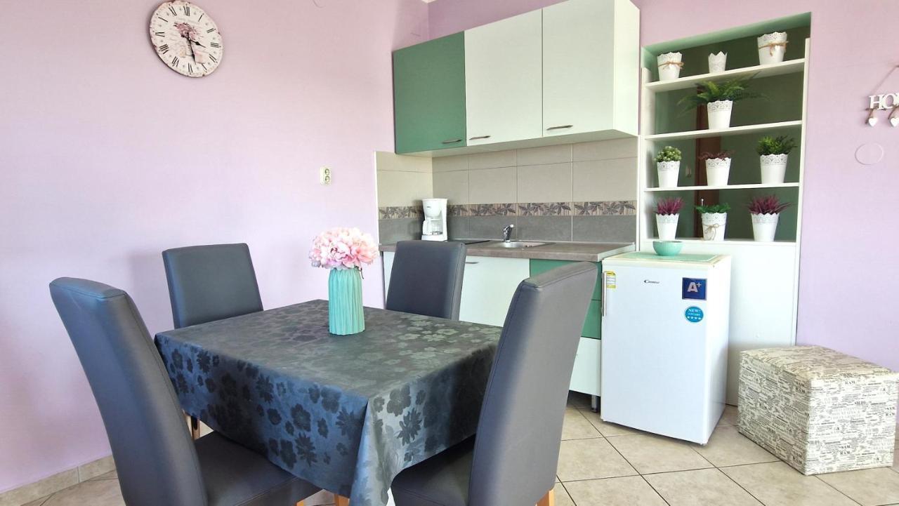 Apartments Ana & Ivan Krk Town Luaran gambar